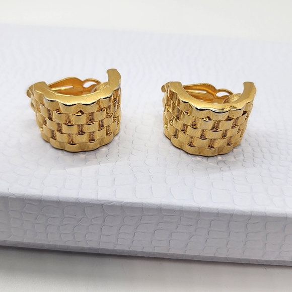 Givenchy Large Gold Clip On Earrings - Picture 9 of 16